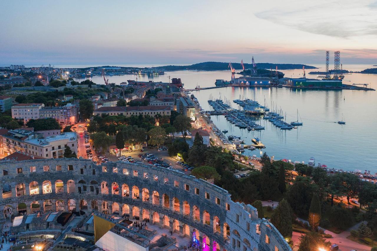 Mimoza Old Town Pula Apartments Buitenkant foto